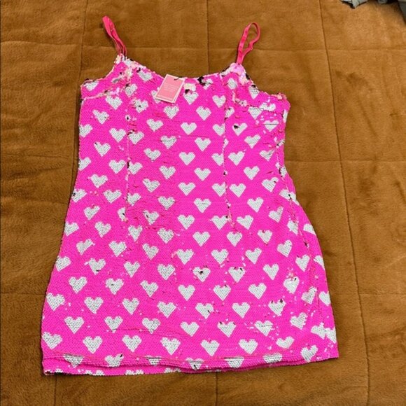 PrettyLittleThing Dresses & Skirts - PrettyLittleThing Fuchsia and White Heart Midi Dress